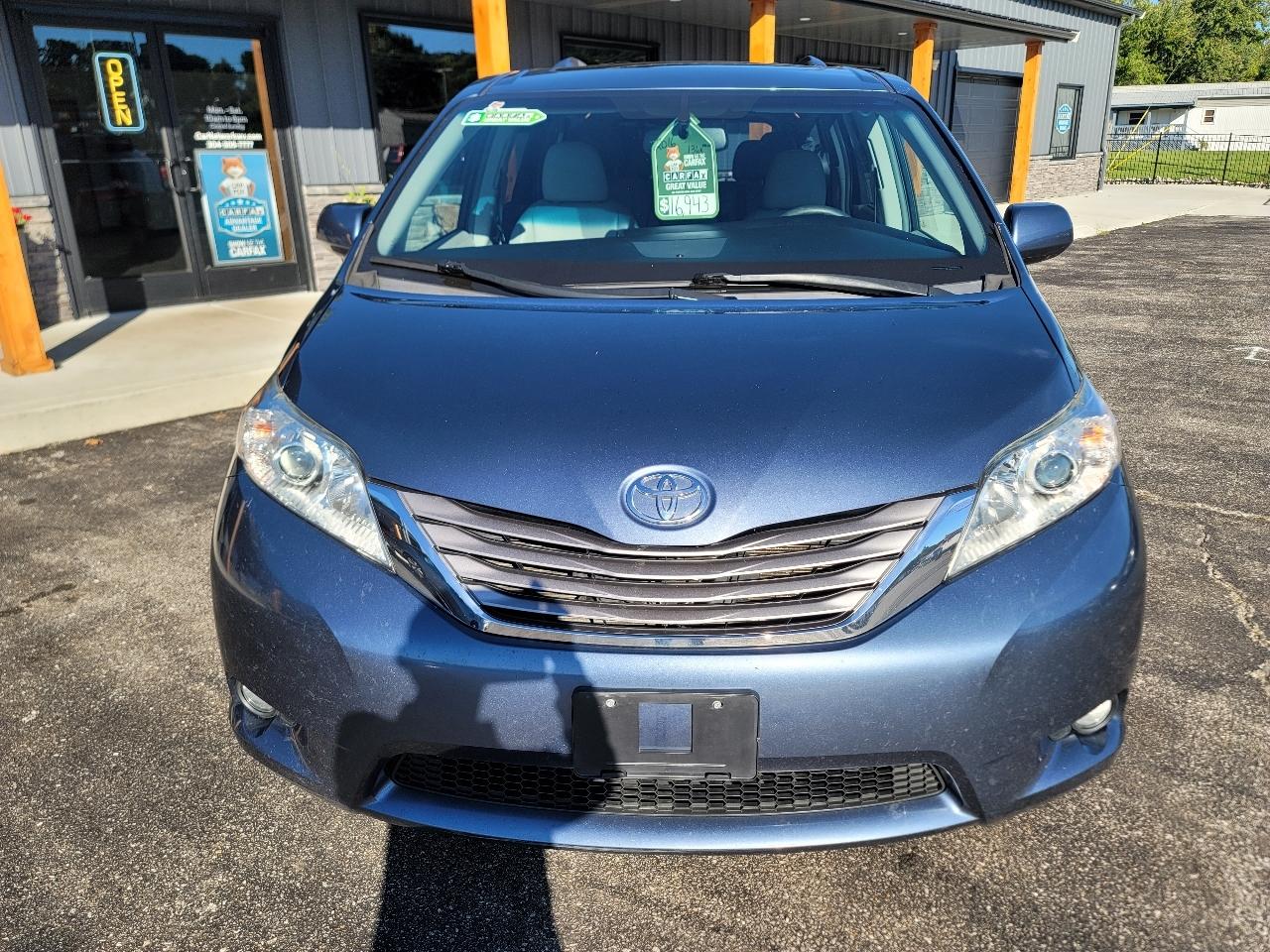 Toyota Sienna XLE FWD 8-Passenger V6 2016