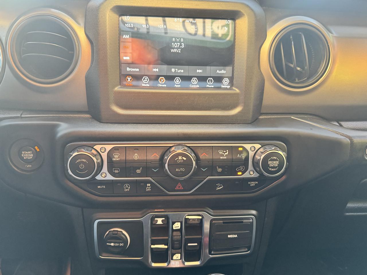 Jeep Wrangler Unlimited Sport 2018