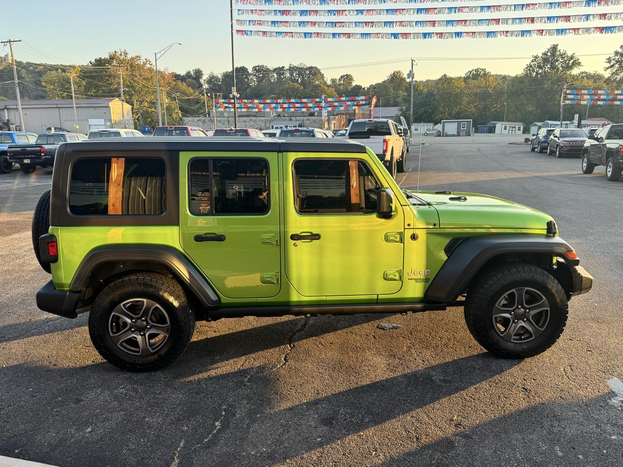 Jeep Wrangler Unlimited Sport 2018