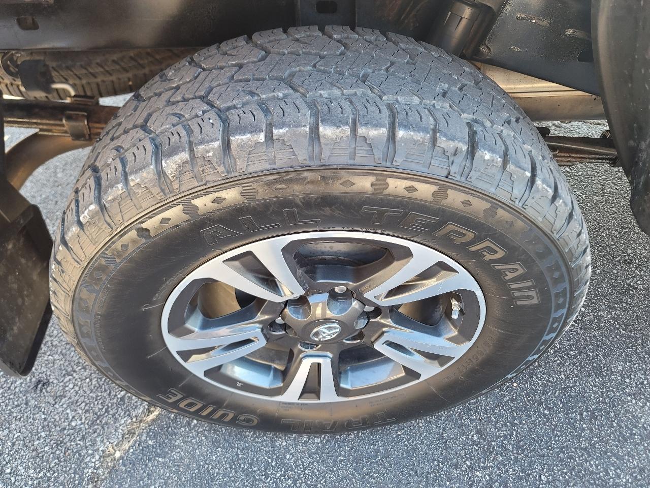 Toyota Tacoma 4WD TRD Sport Double Cab 6' Bed V6 AT (Natl) 2019