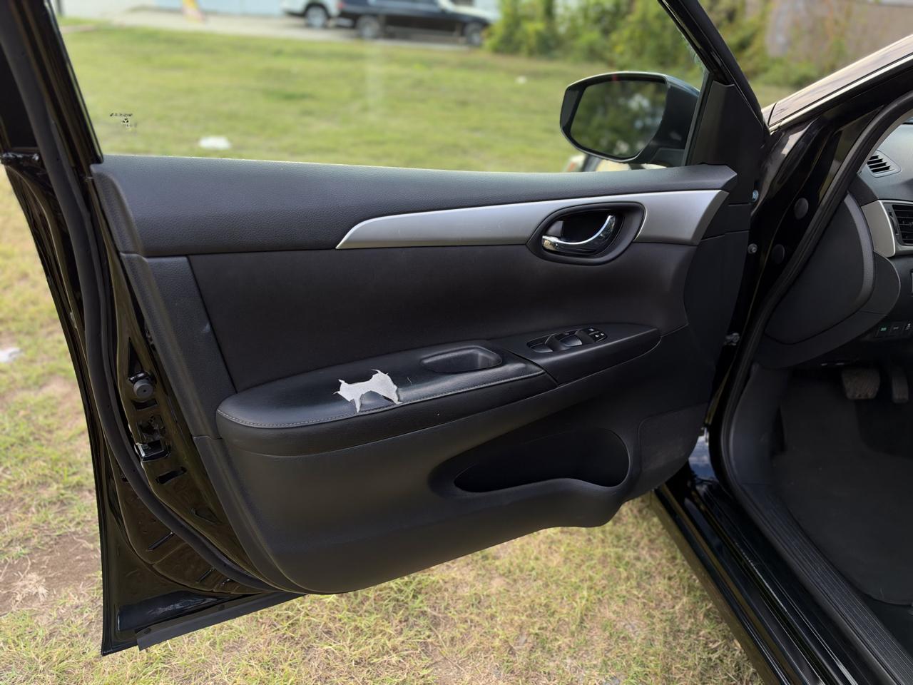 2017 Nissan Sentra S - Photo 13