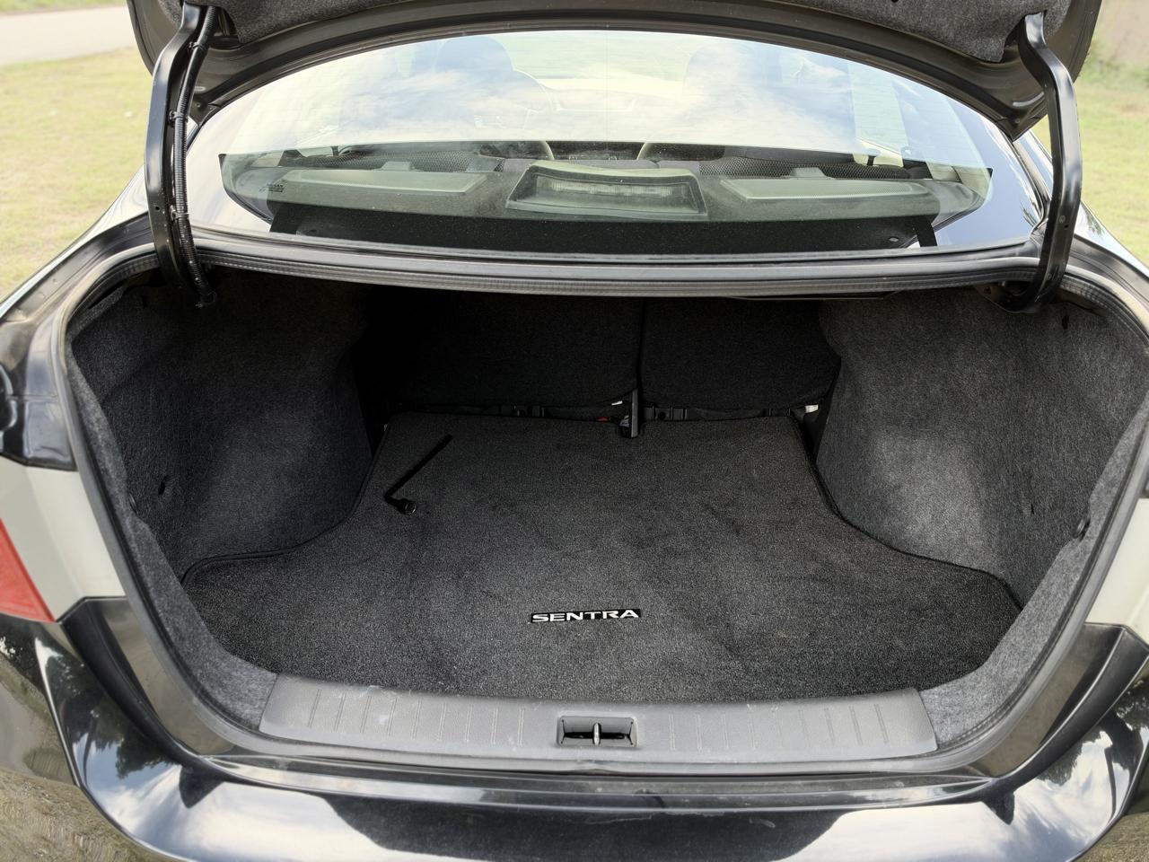 2017 Nissan Sentra S - Photo 19