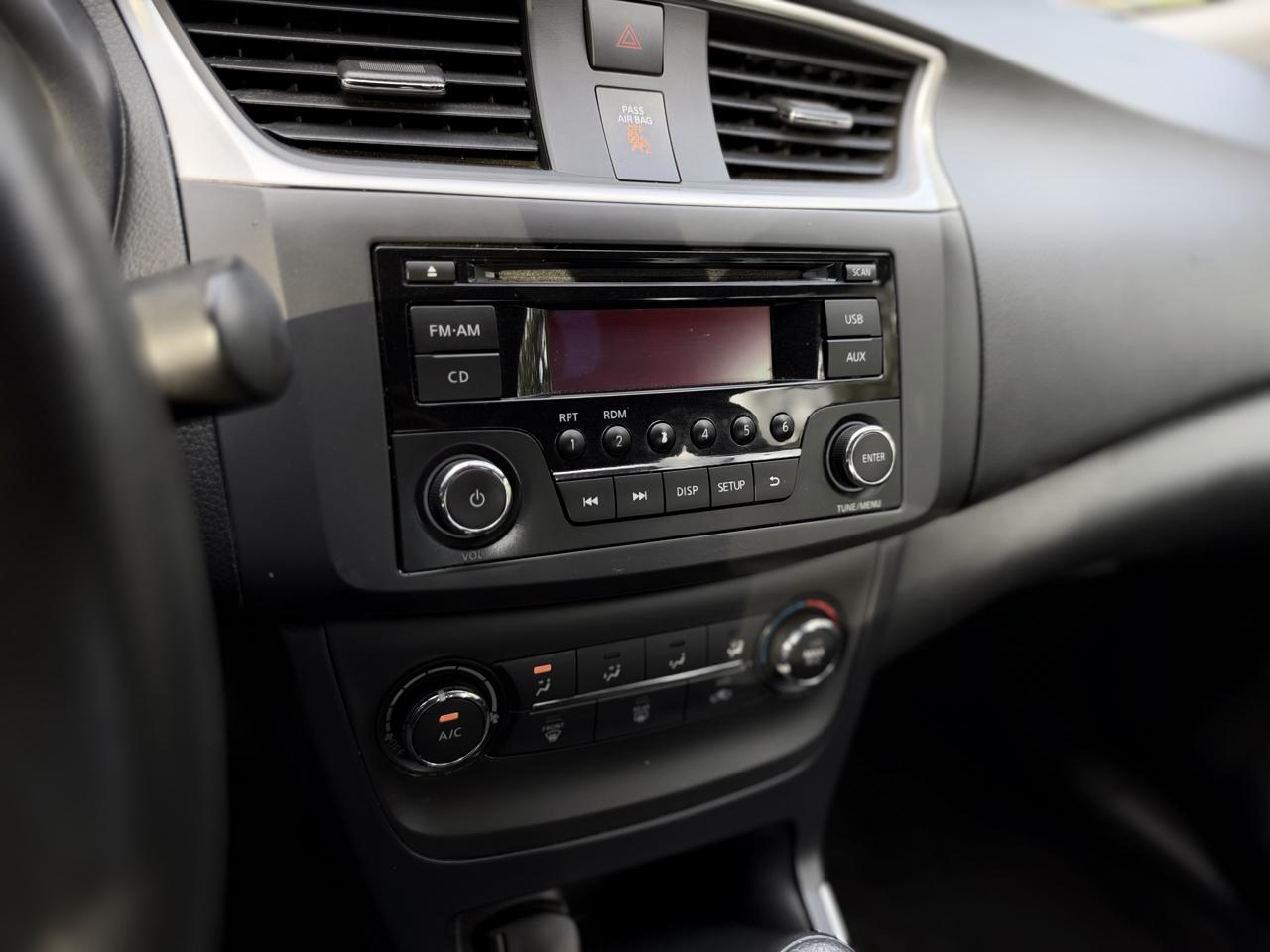 2017 Nissan Sentra S - Photo 30