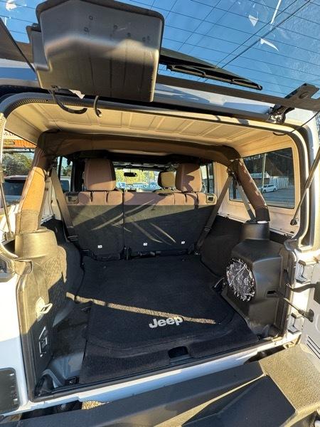 Jeep Wrangler Unlimited Rubicon 4WD 2014