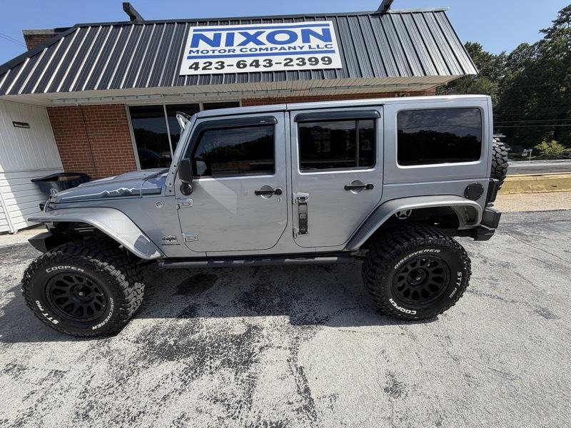Jeep Wrangler Unlimited Sahara 4WD 2014