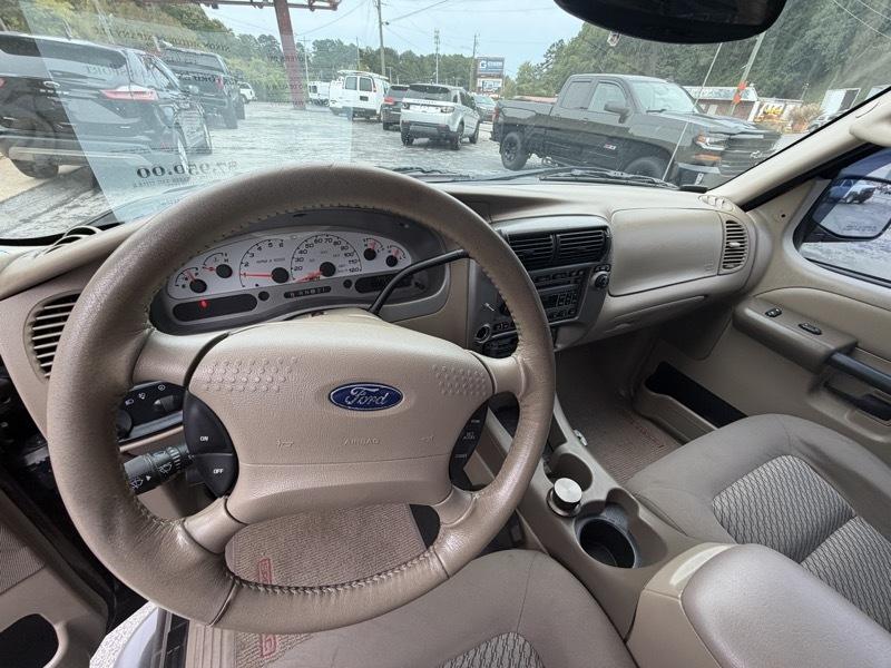 Ford Explorer Sport Trac XLS 2WD 2005