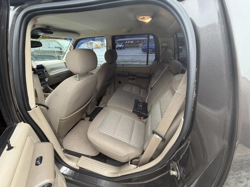 Ford Explorer Sport Trac XLS 2WD 2005