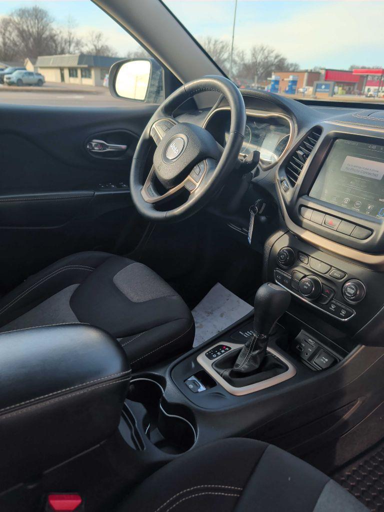 Jeep Cherokee Latitude 4WD 2014