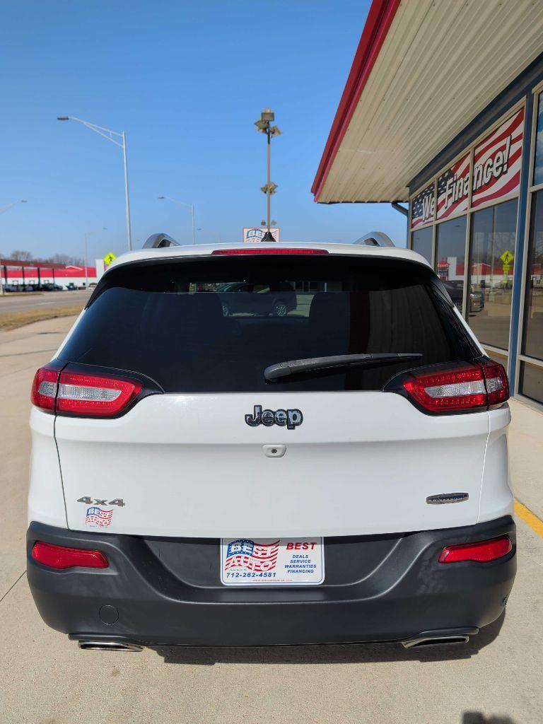 Jeep Cherokee Latitude 4WD 2015