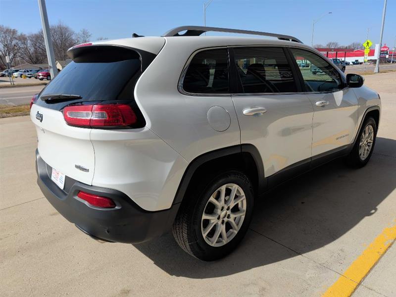 Jeep Cherokee Latitude 4WD 2015