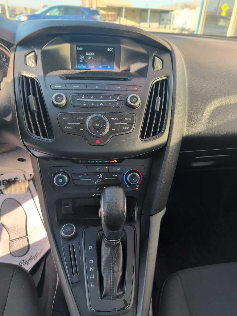 Ford Focus S Sedan 2016