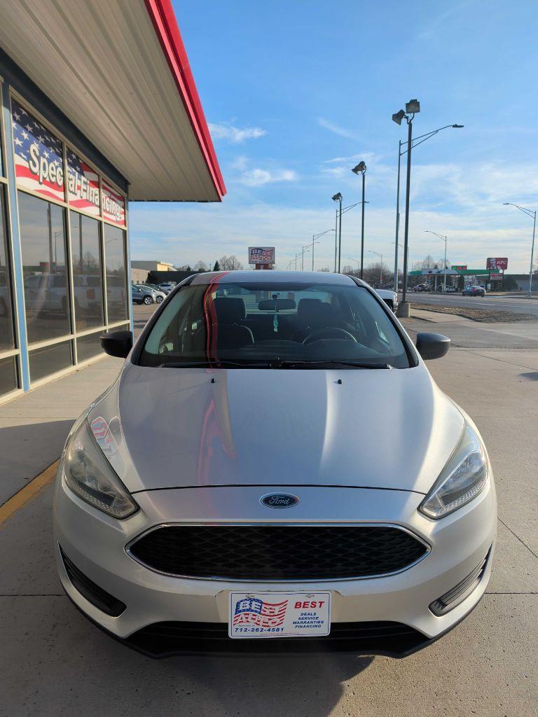 Ford Focus S Sedan 2016