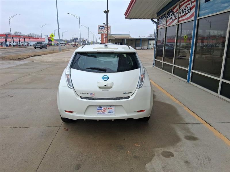 Nissan Leaf S 2013