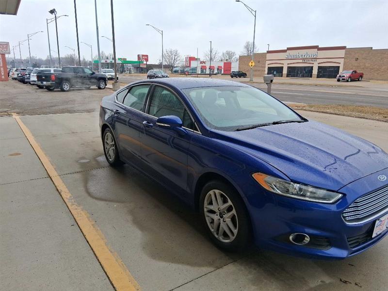 Ford Fusion SE 2016