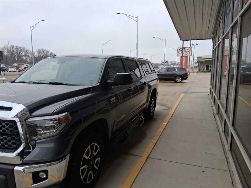 Toyota Tundra SR5 5.7L V8 FFV CrewMax 4WD 2018