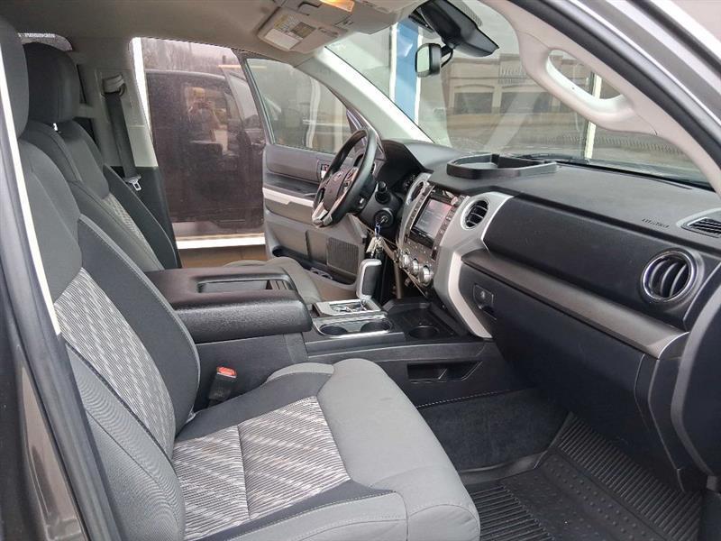 Toyota Tundra SR5 5.7L V8 FFV CrewMax 4WD 2018