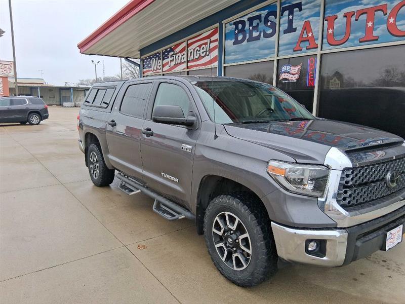 Toyota Tundra SR5 5.7L V8 FFV CrewMax 4WD 2018