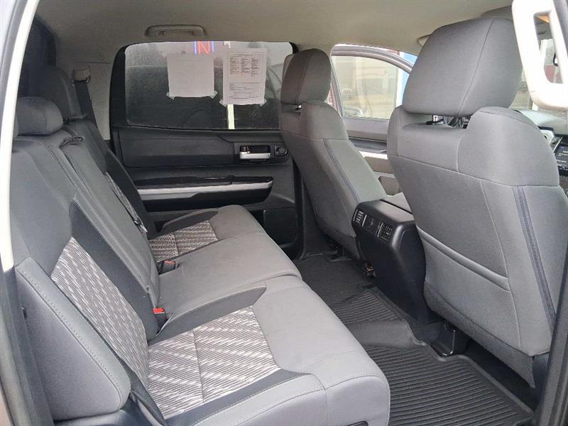 Toyota Tundra SR5 5.7L V8 FFV CrewMax 4WD 2018