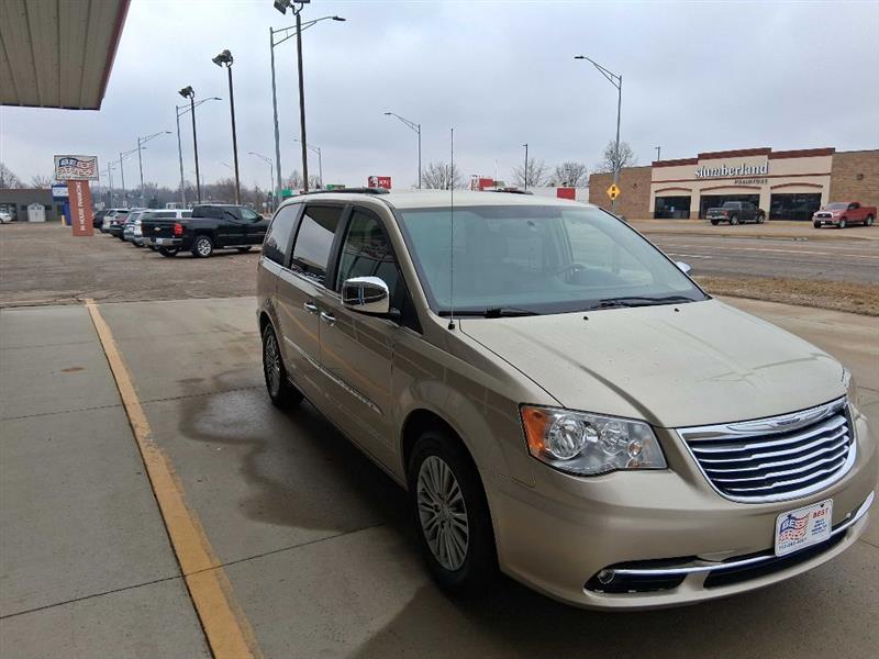 Chrysler Town & Country Touring-L 2014