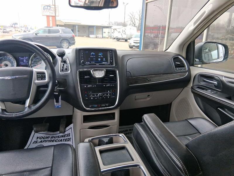 Chrysler Town & Country Touring-L 2014