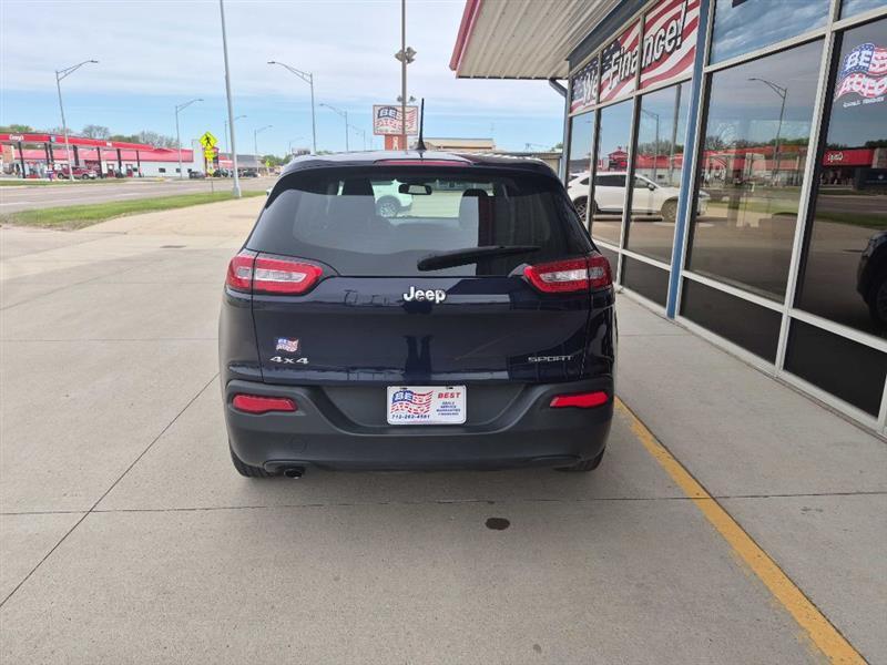 Jeep Cherokee Sport 4WD 2015