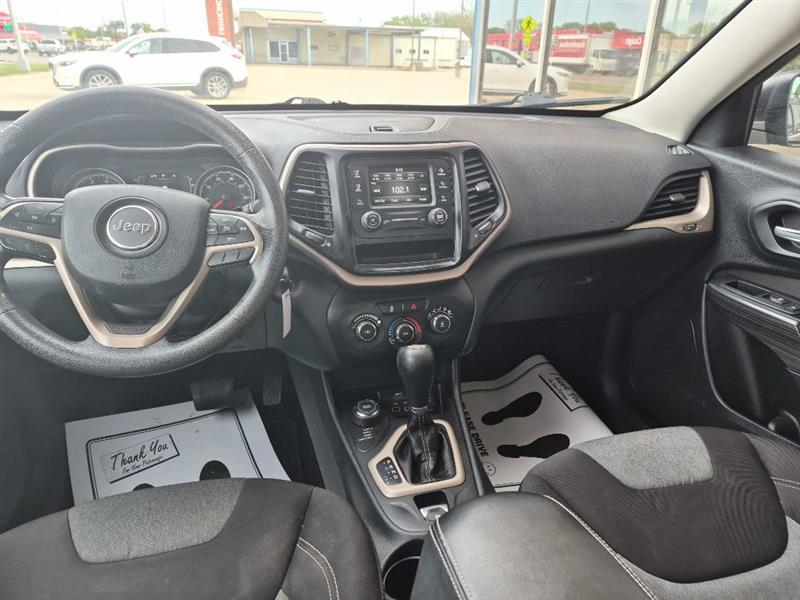 Jeep Cherokee Sport 4WD 2015