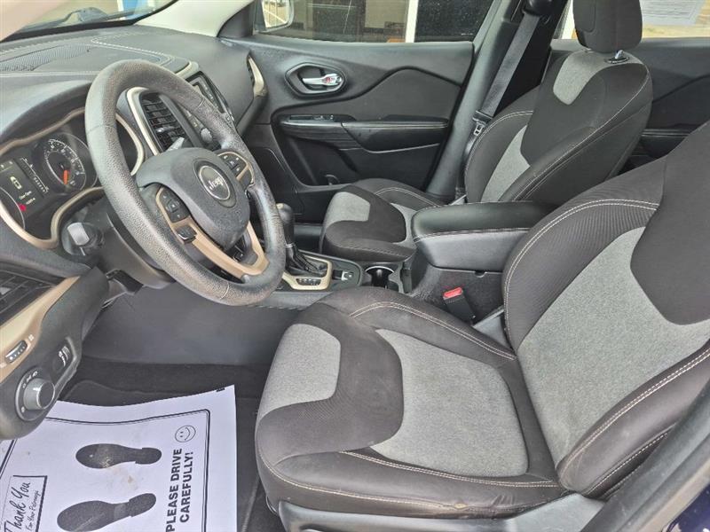 Jeep Cherokee Sport 4WD 2015