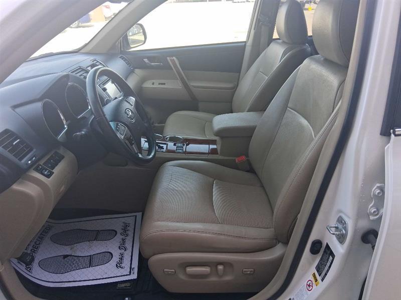Toyota Highlander Limited 4WD 2013