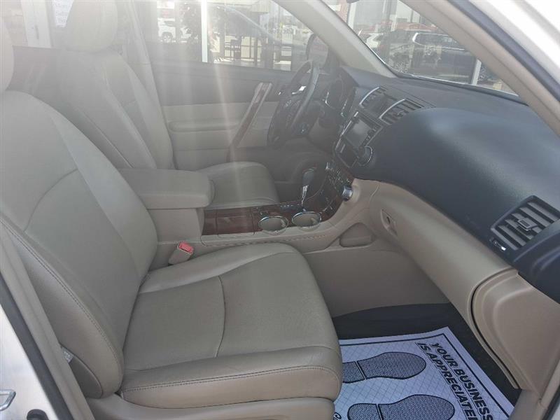 Toyota Highlander Limited 4WD 2013