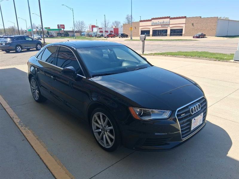 Audi A3 2.0T Premium Sedan quattro S tronic 2015