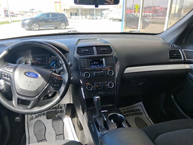 Ford Explorer XLT 4WD 2017