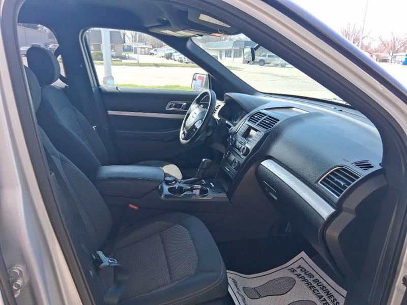 Ford Explorer XLT 4WD 2017