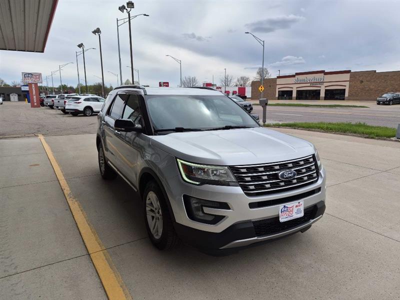 Ford Explorer XLT FWD 2017