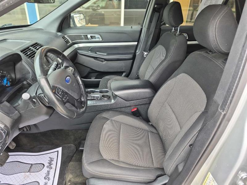 Ford Explorer XLT FWD 2017