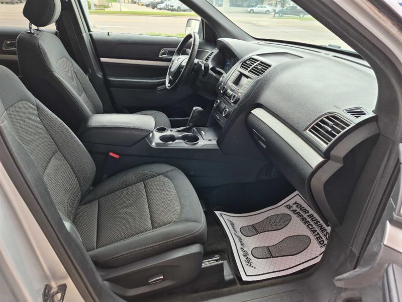 Ford Explorer XLT FWD 2017