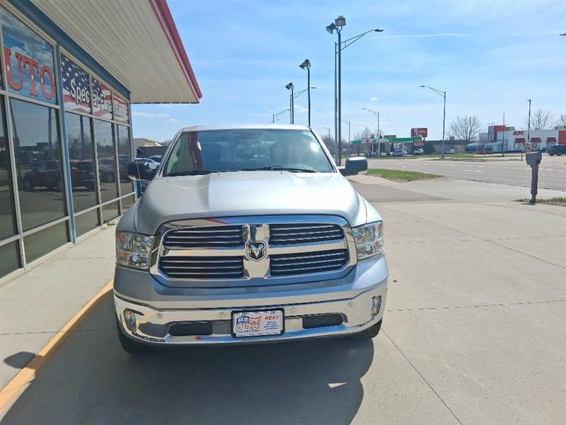 RAM 1500 SLT Crew Cab SWB 4WD 2017