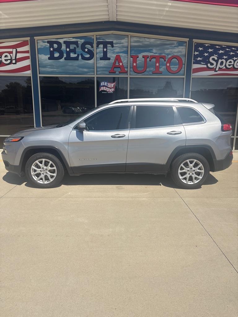 Jeep Cherokee Latitude 4WD 2017