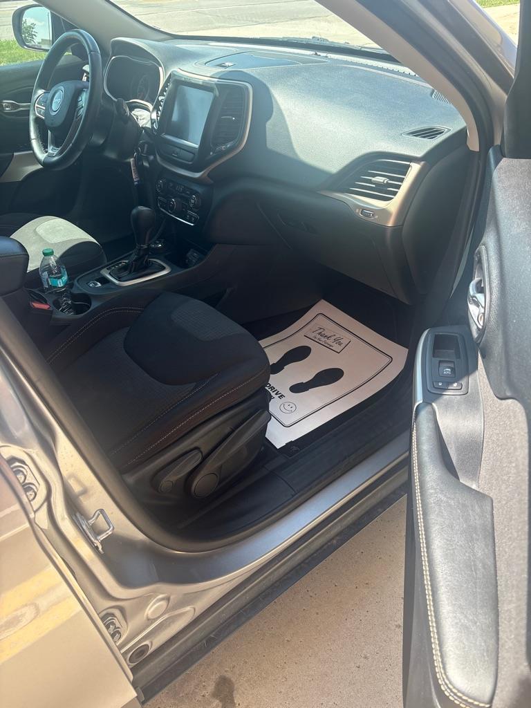 Jeep Cherokee Latitude 4WD 2017