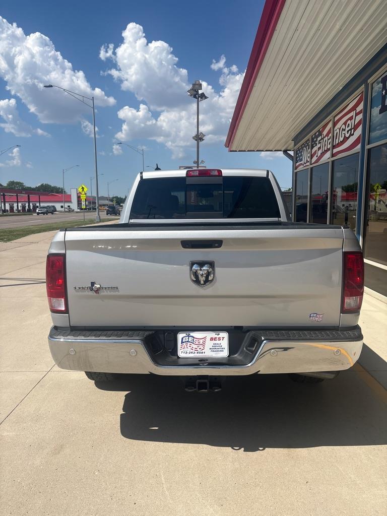 RAM 1500 SLT Crew Cab SWB 2WD 2016