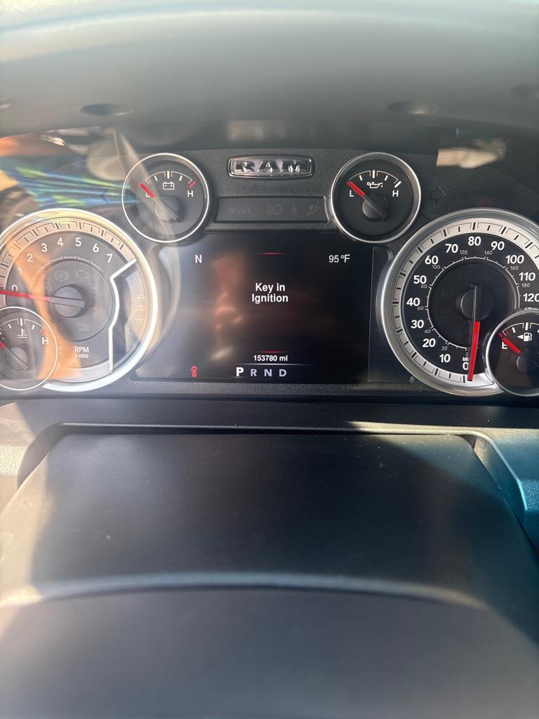 RAM 1500 SLT Crew Cab SWB 2WD 2016
