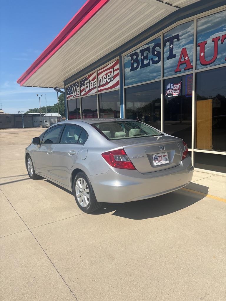 Honda Civic EX Sedan 5-Speed AT 2012