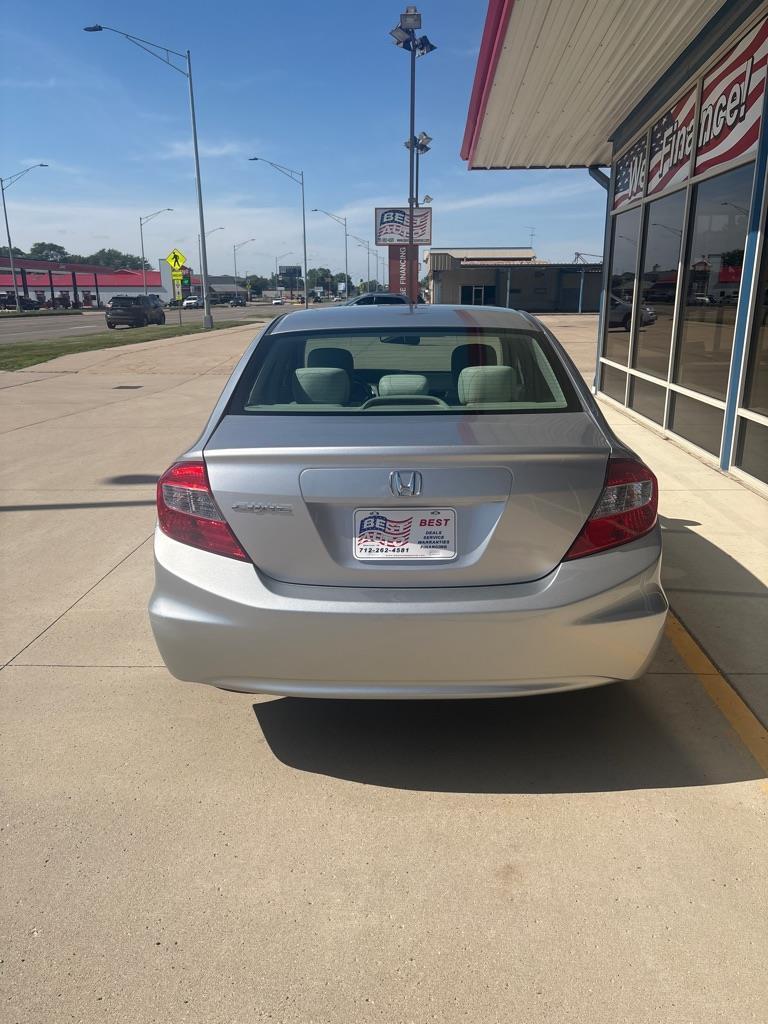 Honda Civic EX Sedan 5-Speed AT 2012