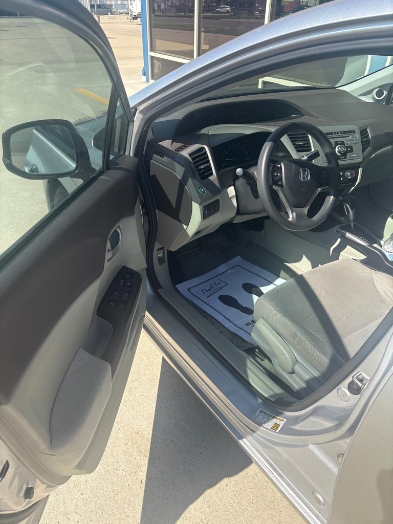 Honda Civic EX Sedan 5-Speed AT 2012