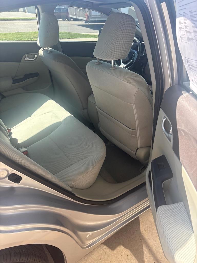 Honda Civic EX Sedan 5-Speed AT 2012