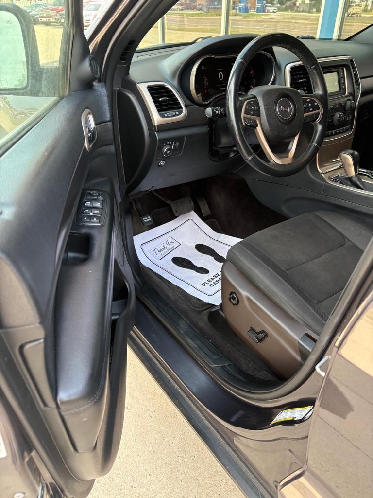 Jeep Grand Cherokee Laredo 4WD 2016