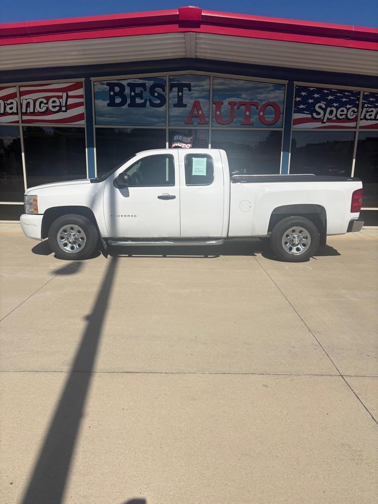 Chevrolet Silverado 1500 Work Truck Ext. Cab 2WD 2011