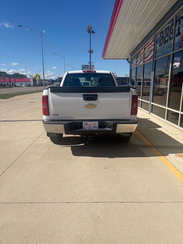 Chevrolet Silverado 1500 Work Truck Ext. Cab 2WD 2011