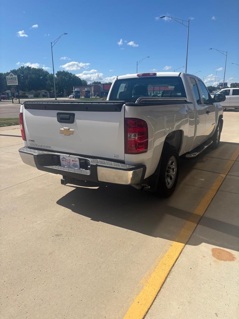 Chevrolet Silverado 1500 Work Truck Ext. Cab 2WD 2011