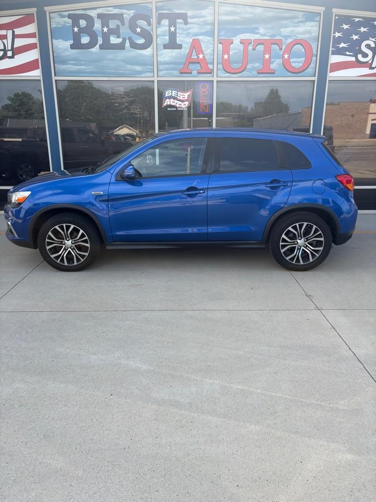 Mitsubishi Outlander Sport 2.0 ES 4WD CVT 2016