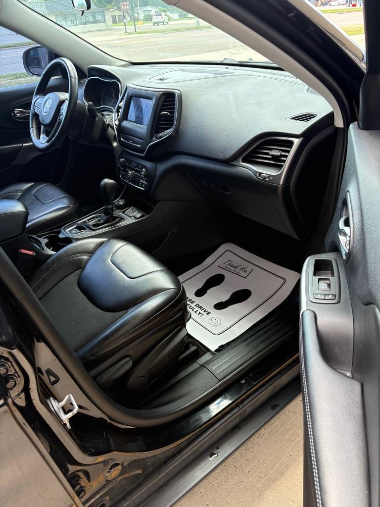 Jeep Cherokee Latitude Plus 4WD 2019